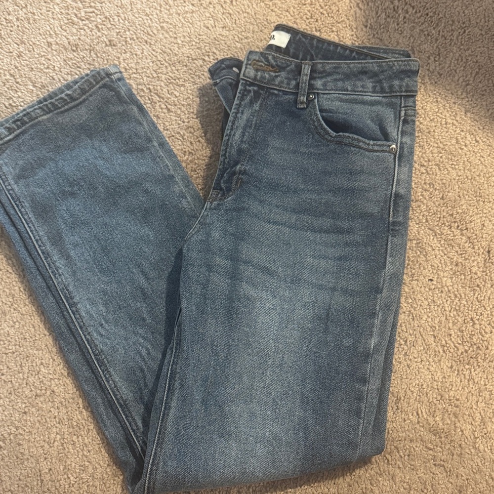Women's Straight-Leg Jeans in Medium Blue